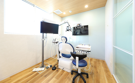 細菌感染対策を徹底した「オペ室」で安全な外科処置